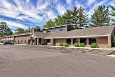 Traverse Blossom front of hotel